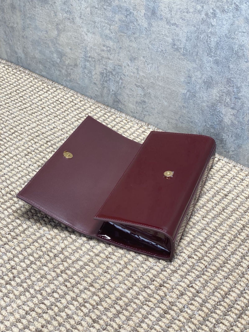 Y51 clutch bags